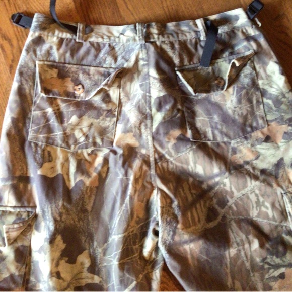 Lg Men’s Camo hunting outdoor pants. - Picture 9 of 9